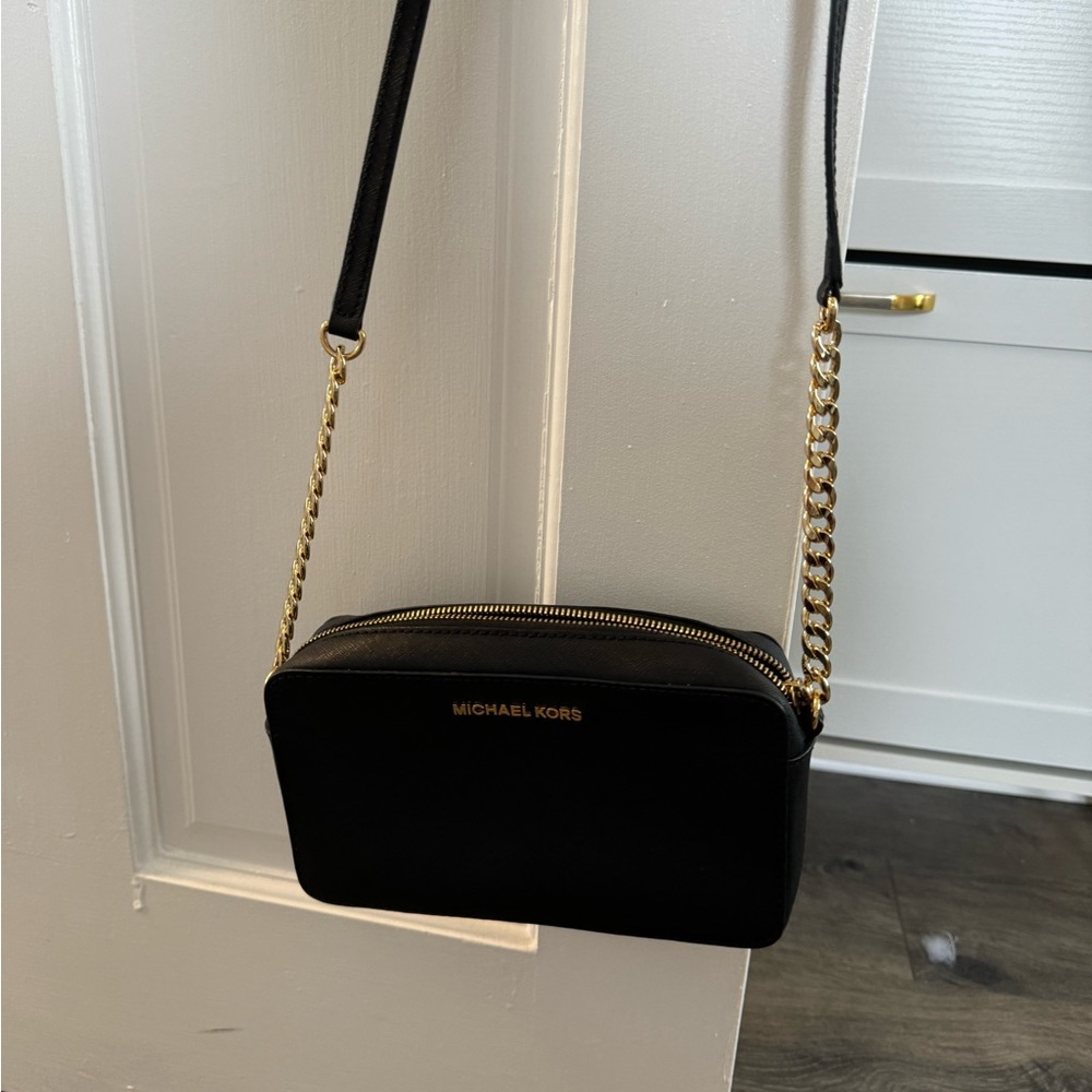 Black Michael Kors Crossbody